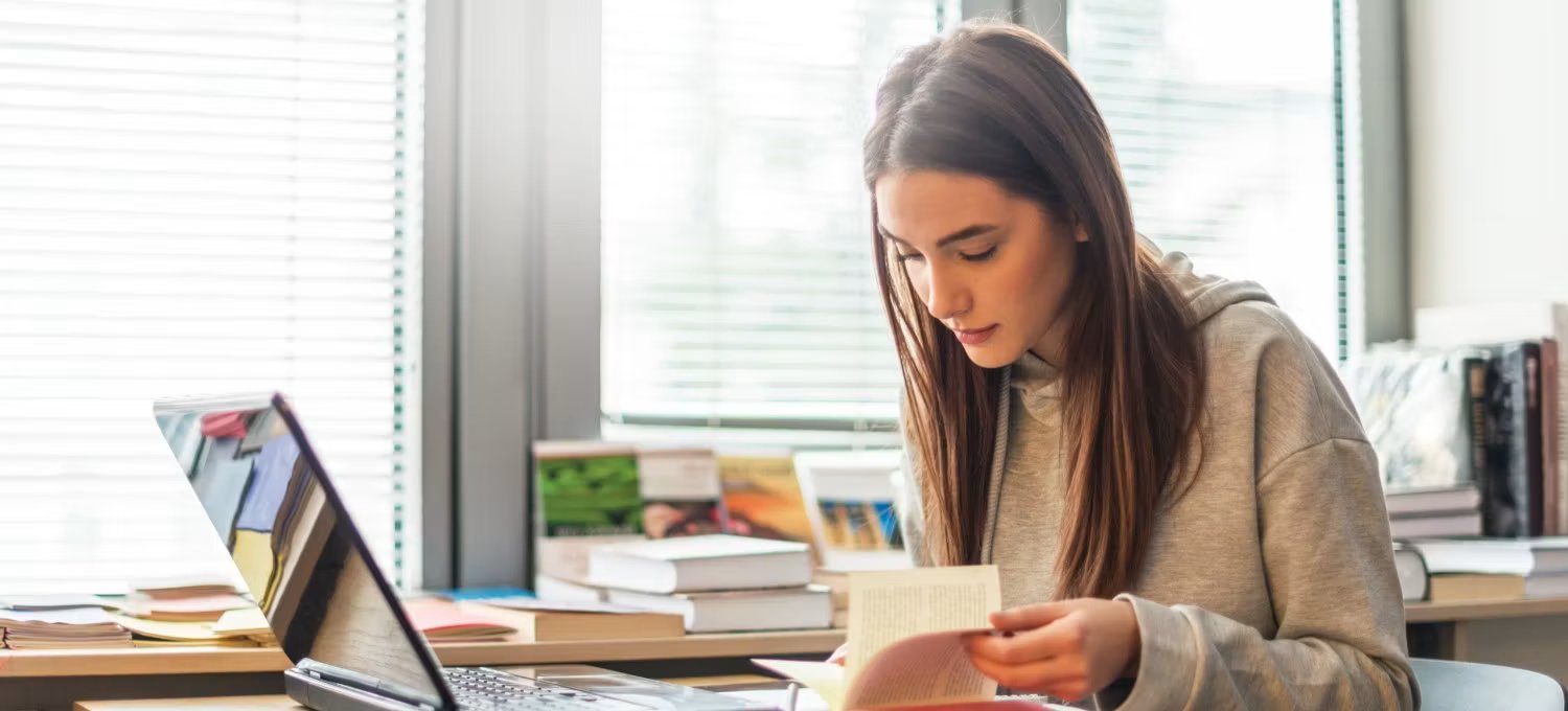 Distance Education for Career Planning: Courses, Benefits and Future Opportunities
